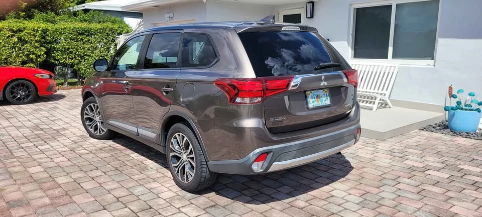 2018 Mitsubishi Outlander - Image 3 of 15