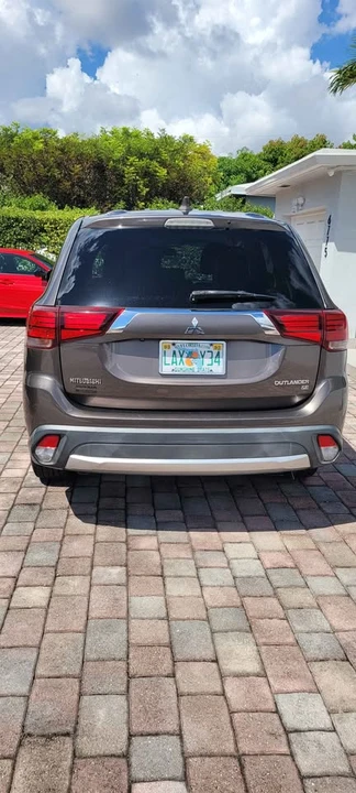 2018 Mitsubishi Outlander - Image 4 of 15