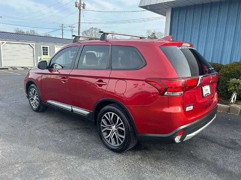 2018 Mitsubishi Outlander - Image 4 of 12