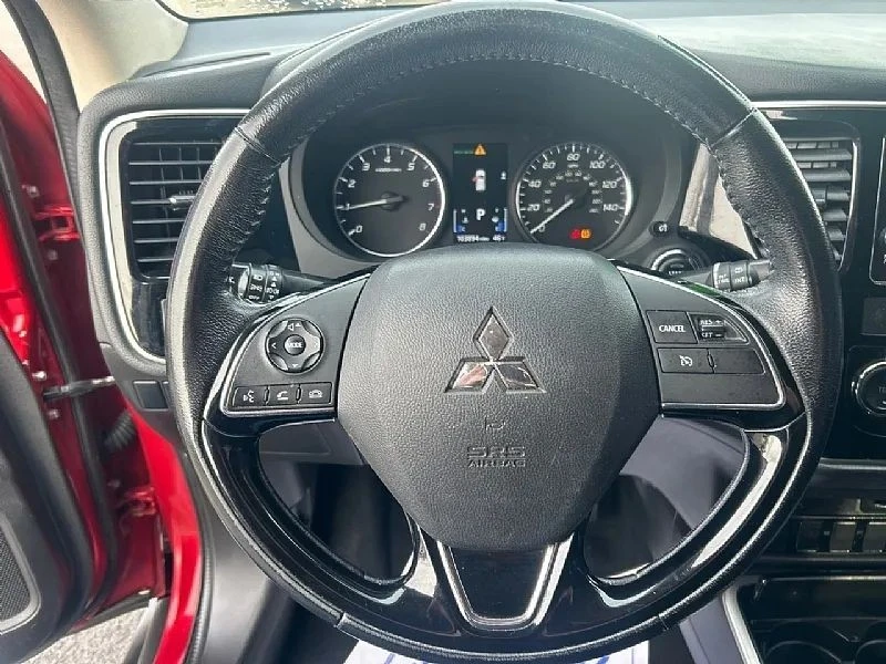 2018 Mitsubishi Outlander - Image 7 of 12