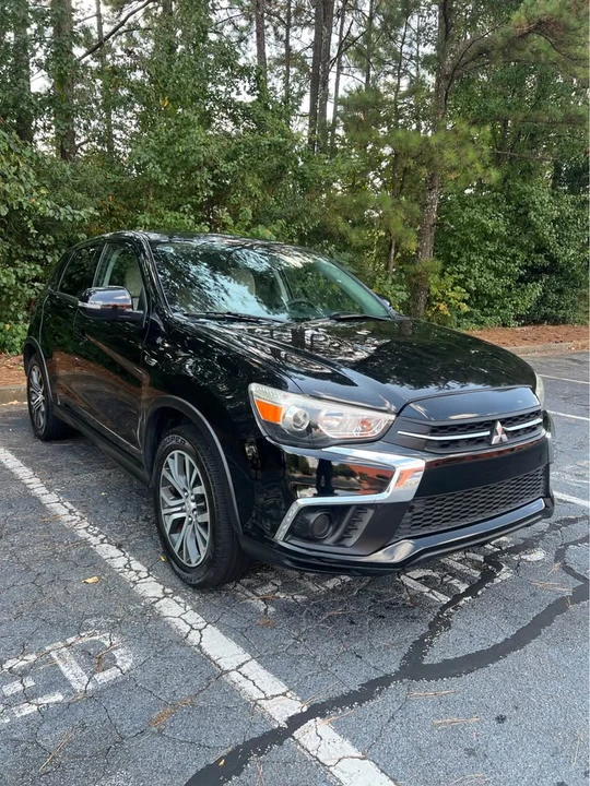 2018 Mitsubishi Outlander - Image 2 of 13