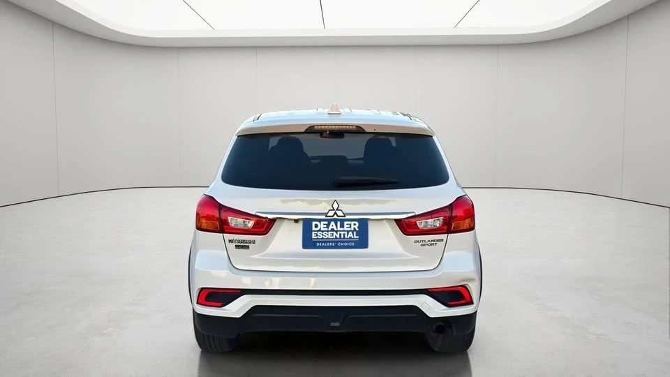 2018 Mitsubishi Outlander - Image 5 of 19