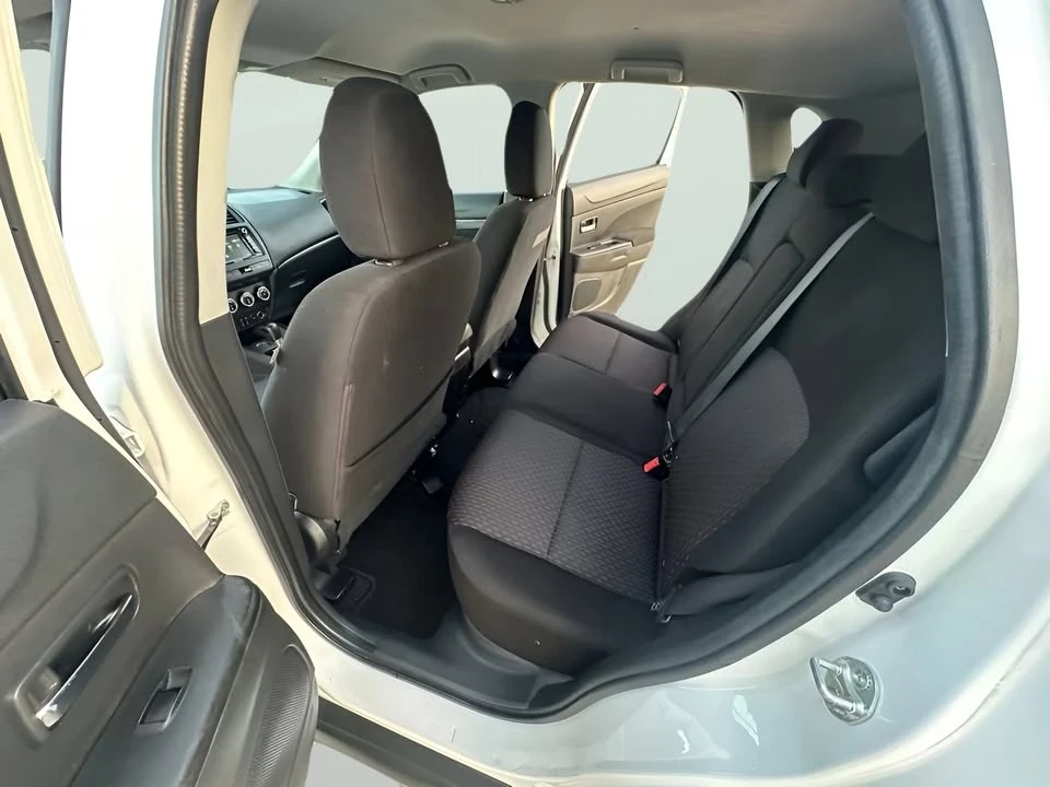 2018 Mitsubishi Outlander - Image 11 of 19