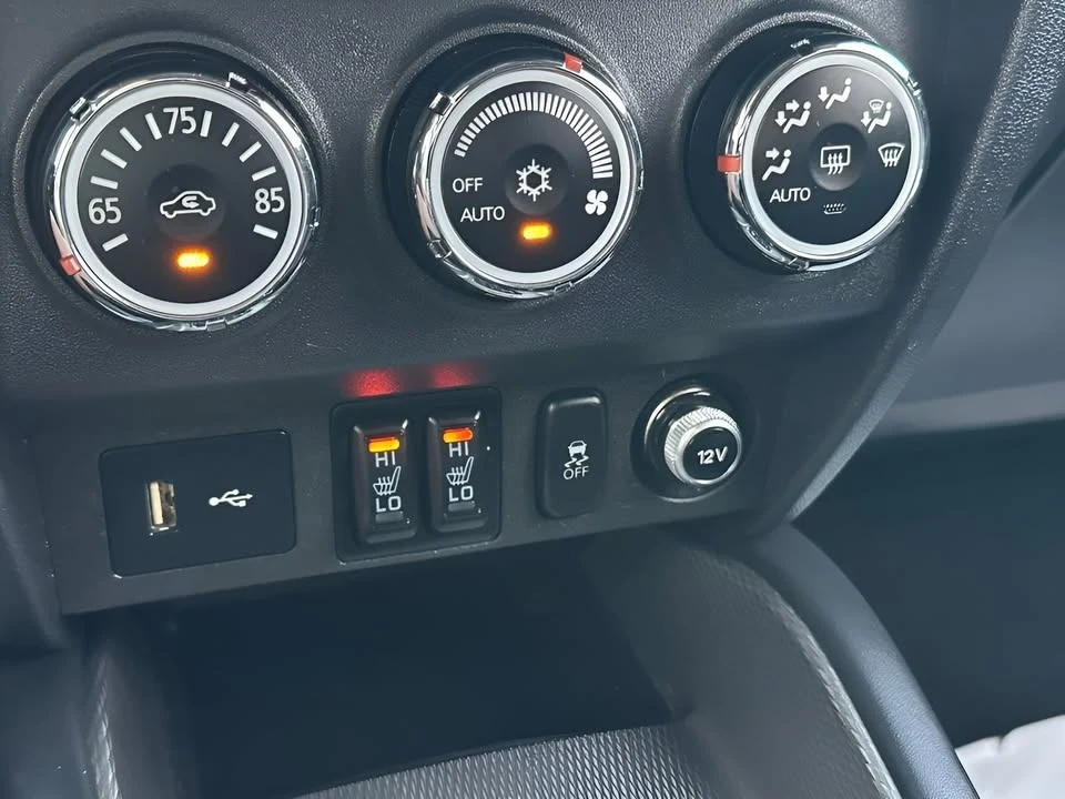 2018 Mitsubishi Outlander - Image 17 of 19
