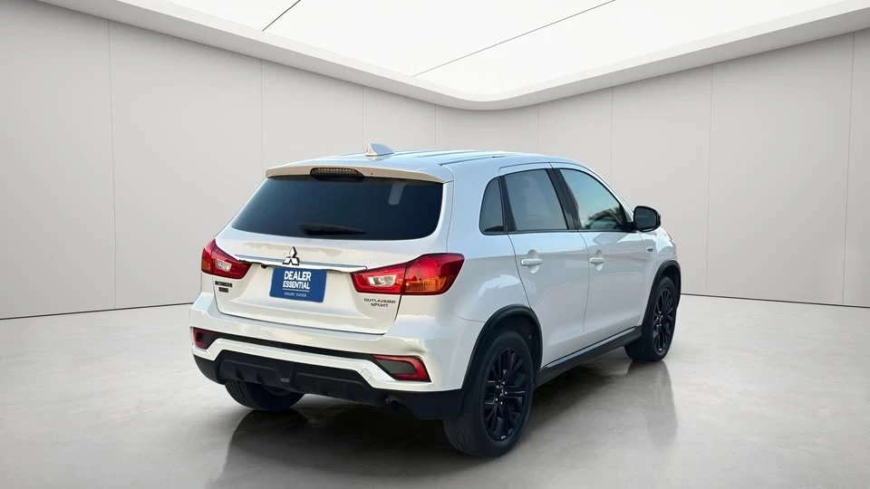 2018 Mitsubishi Outlander - Image 4 of 19
