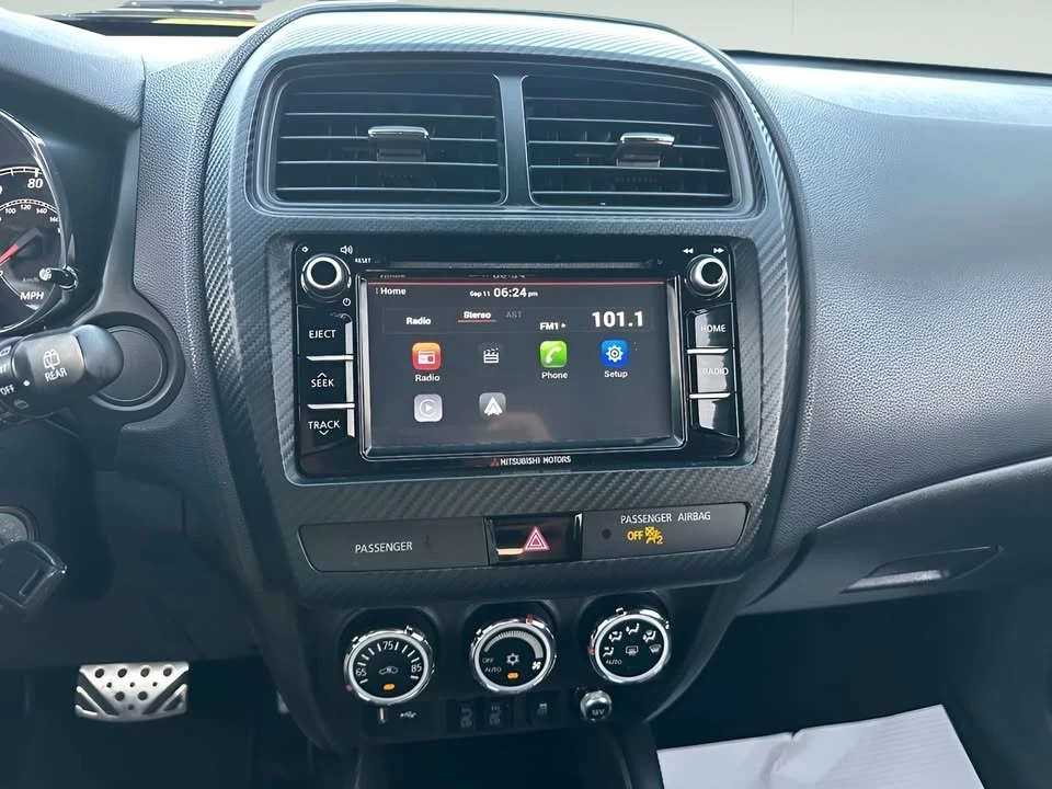 2018 Mitsubishi Outlander - Image 15 of 19