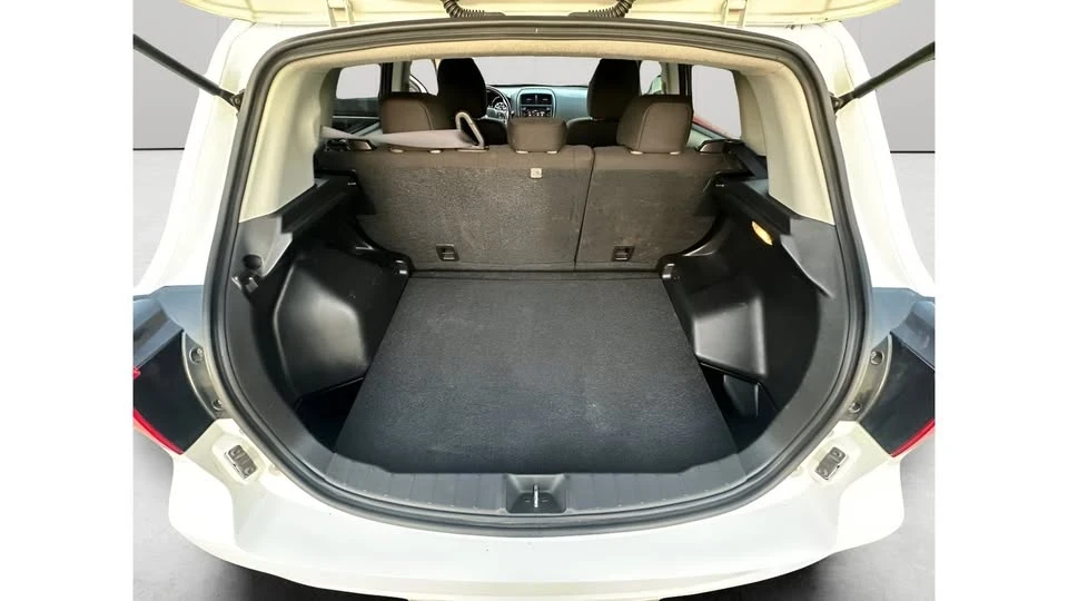 2018 Mitsubishi Outlander - Image 19 of 19