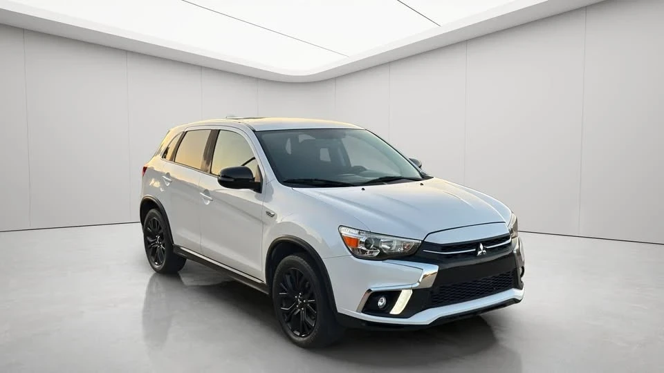 2018 Mitsubishi Outlander - Image 2 of 19