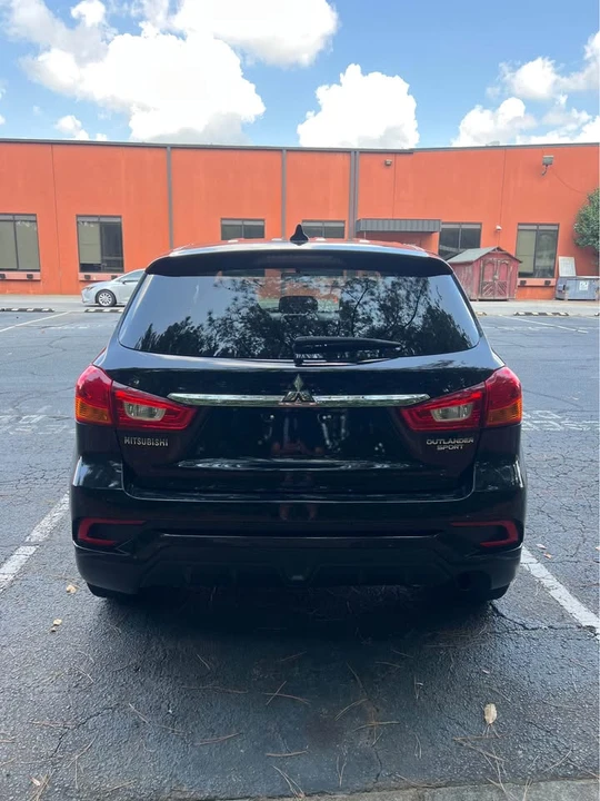 2018 Mitsubishi Outlander - Image 5 of 13