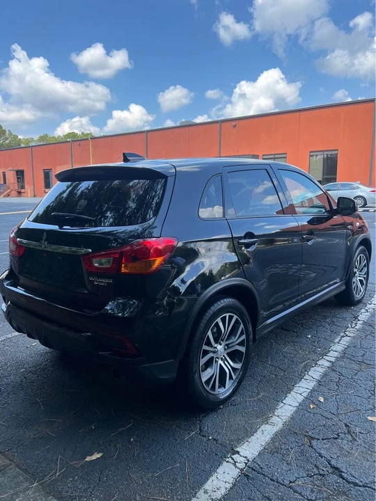 2018 Mitsubishi Outlander - Image 4 of 13