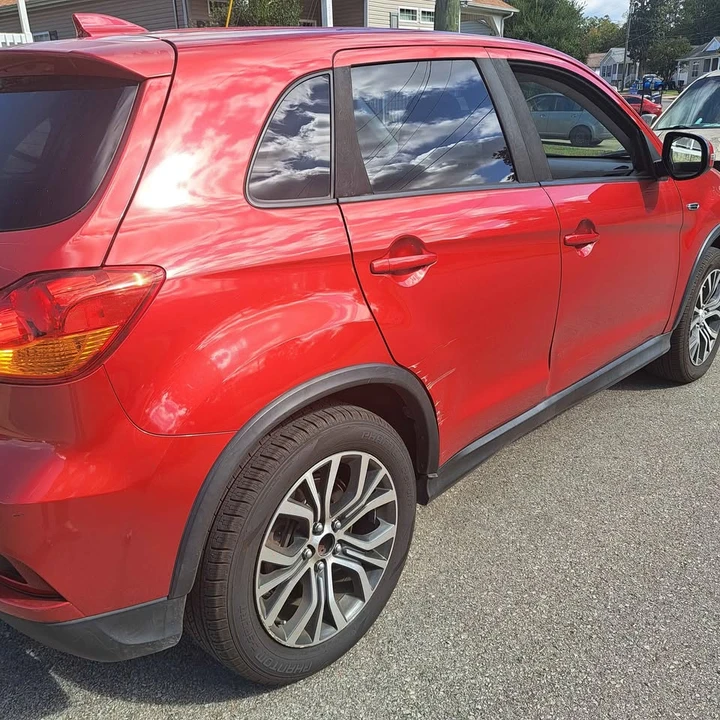 2018 Mitsubishi Outlander - Image 2 of 9