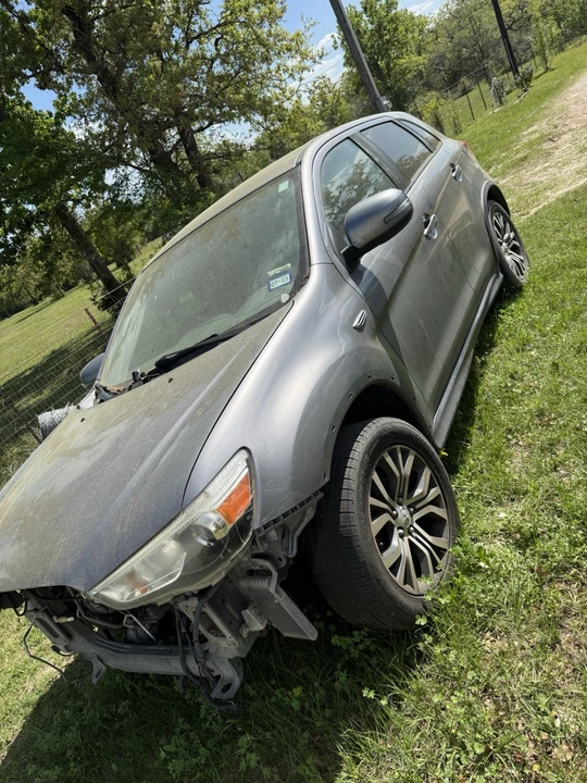 2018 Mitsubishi Outlander - Image 3 of 11