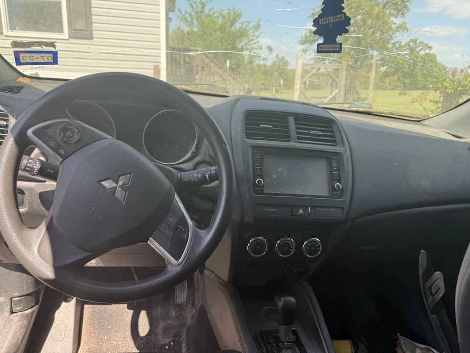 2018 Mitsubishi Outlander - Image 5 of 11