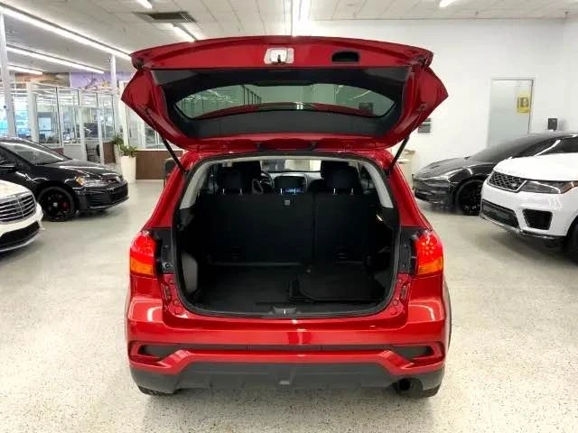 2018 Mitsubishi Outlander - Image 13 of 15
