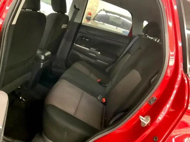 2018 Mitsubishi Outlander - Image 12 of 15