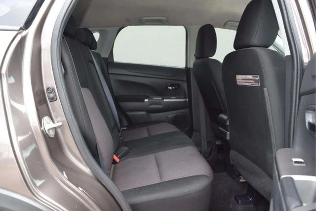 2018 Mitsubishi Outlander - Image 13 of 21