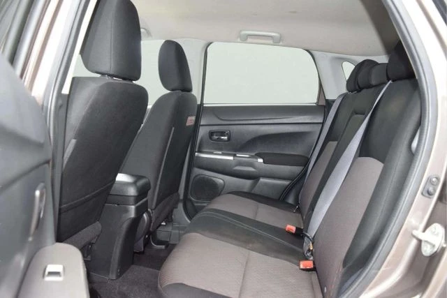 2018 Mitsubishi Outlander - Image 14 of 21