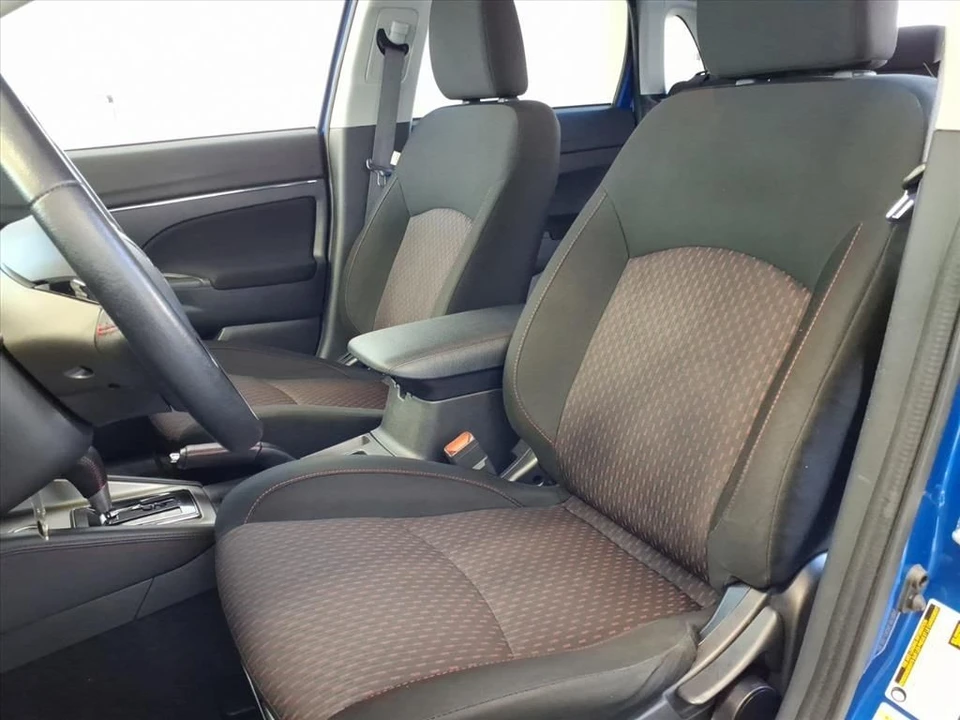 2018 Mitsubishi Outlander - Image 20 of 21