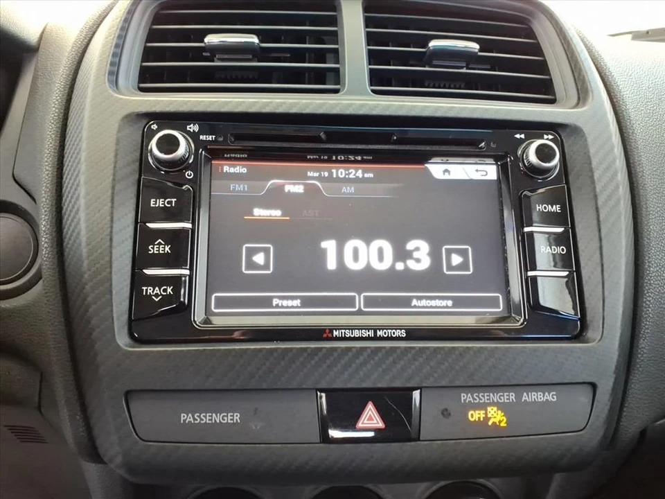 2018 Mitsubishi Outlander - Image 8 of 21