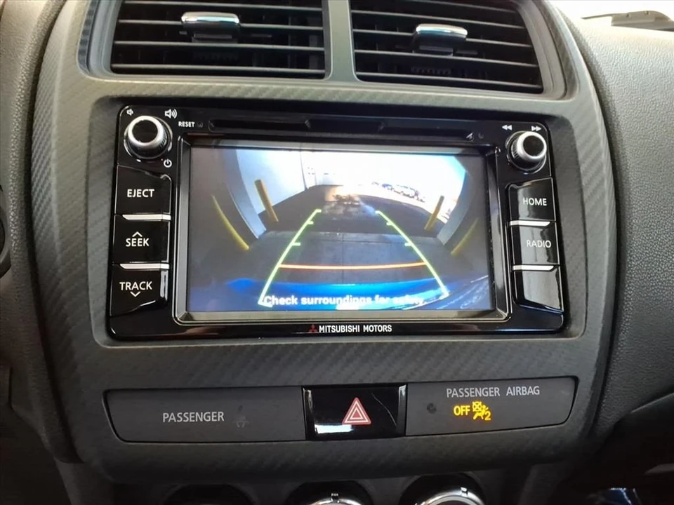 2018 Mitsubishi Outlander - Image 9 of 21