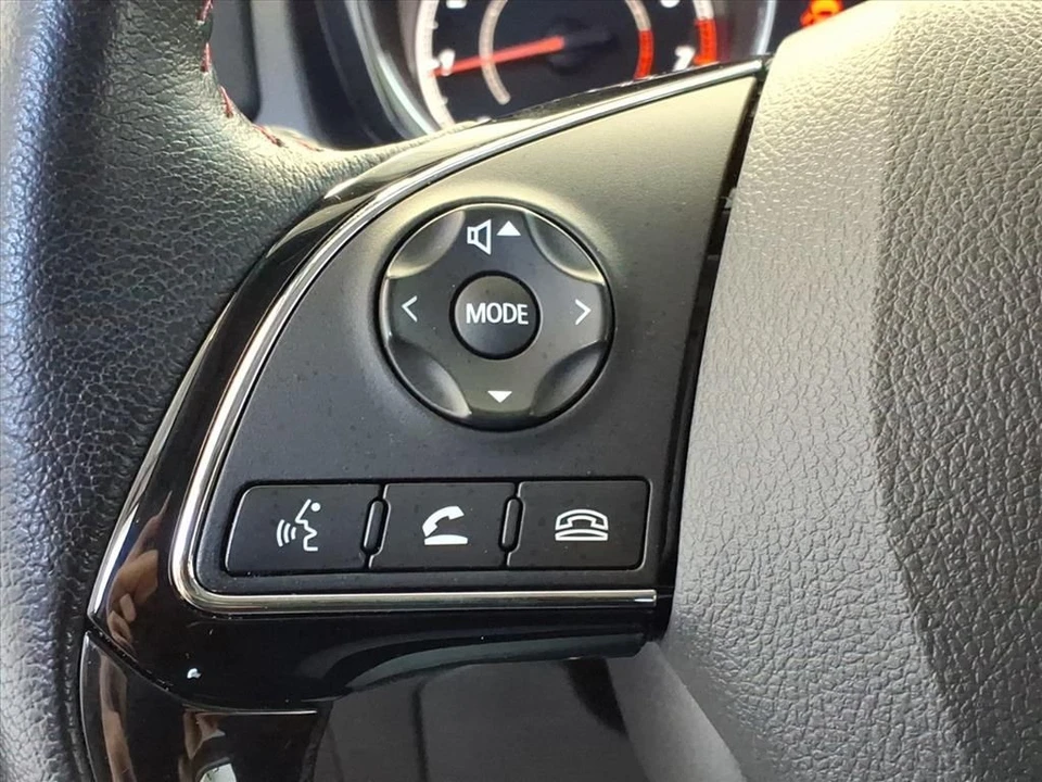 2018 Mitsubishi Outlander - Image 15 of 21