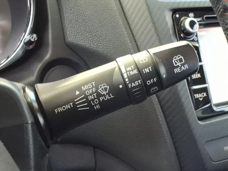 2018 Mitsubishi Outlander - Image 17 of 21