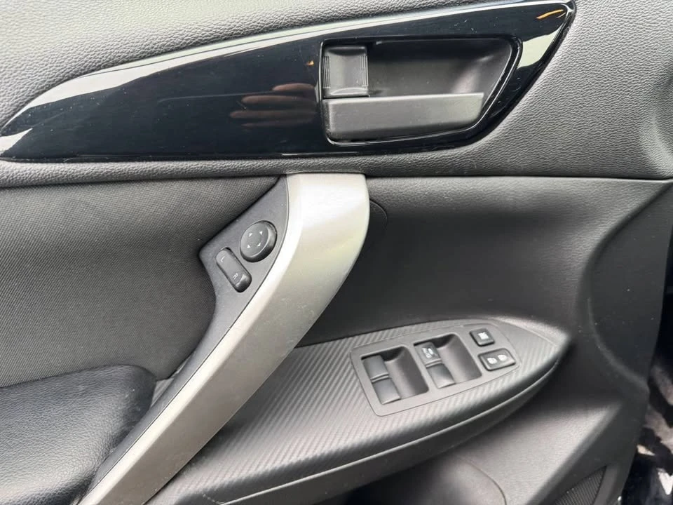 2018 Mitsubishi Eclipse Cross - Image 19 of 20