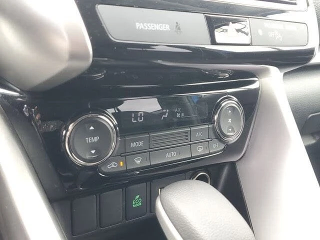2018 Mitsubishi Eclipse Cross - Image 16 of 20