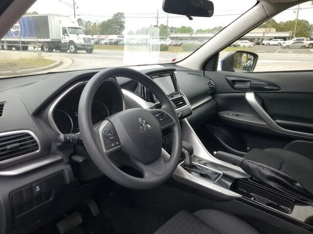 2018 Mitsubishi Eclipse Cross - Image 14 of 20