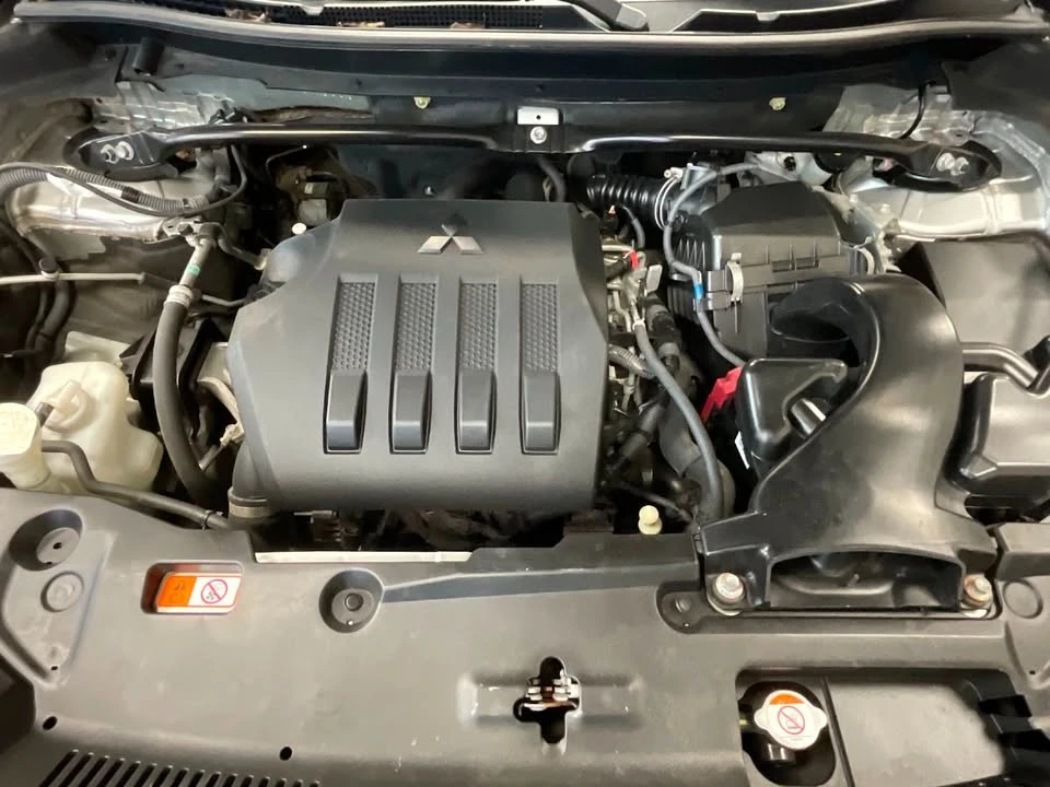 2018 Mitsubishi Eclipse Cross - Image 16 of 18
