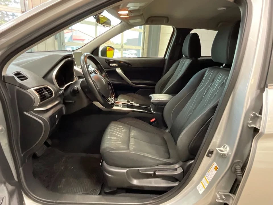 2018 Mitsubishi Eclipse Cross - Image 9 of 18