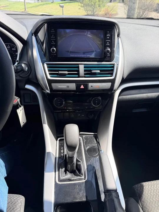 2018 Mitsubishi Eclipse Cross - Image 8 of 14