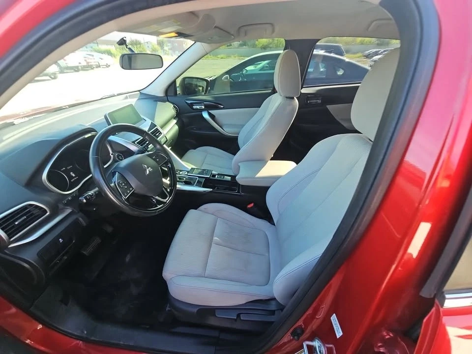 2018 Mitsubishi Eclipse Cross - Image 8 of 10