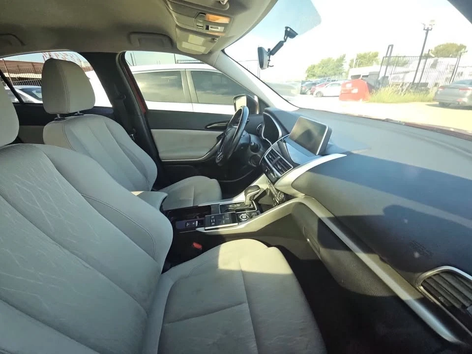 2018 Mitsubishi Eclipse Cross - Image 7 of 10