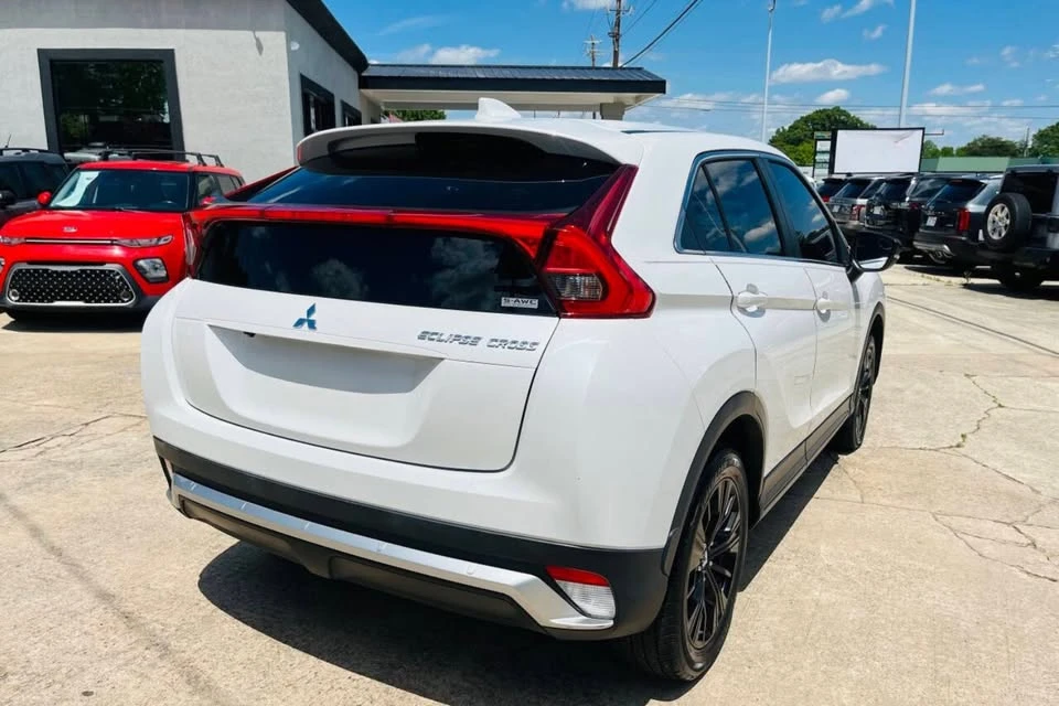 2018 Mitsubishi Eclipse Cross - Image 4 of 17