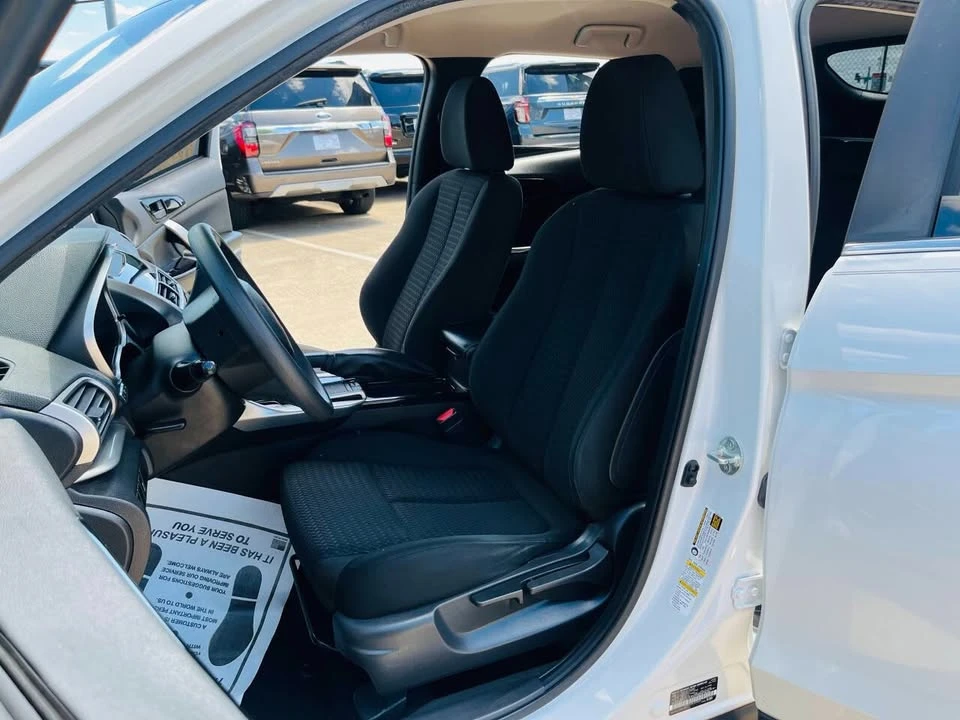 2018 Mitsubishi Eclipse Cross - Image 10 of 15