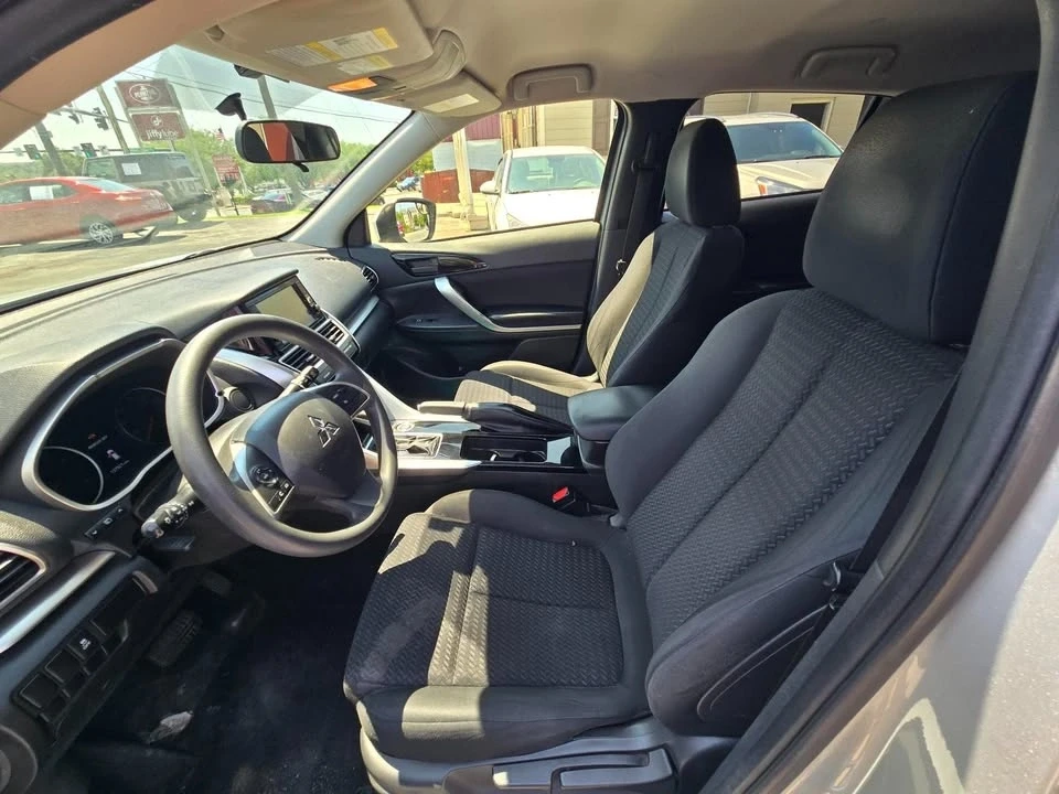 2018 Mitsubishi Eclipse Cross - Image 7 of 10