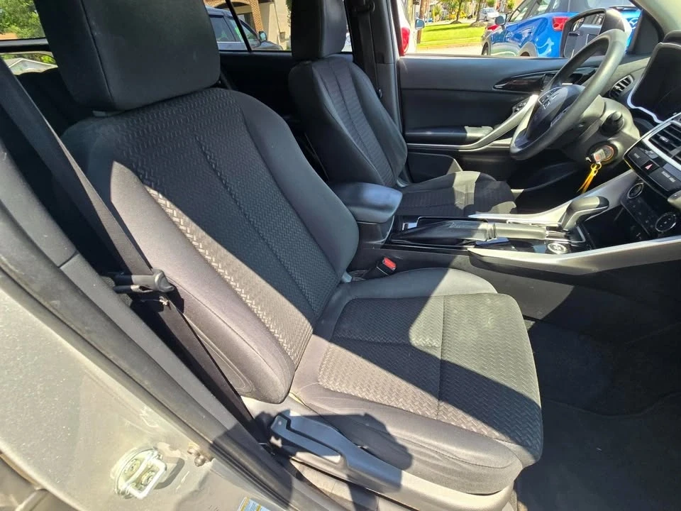 2018 Mitsubishi Eclipse Cross - Image 8 of 10