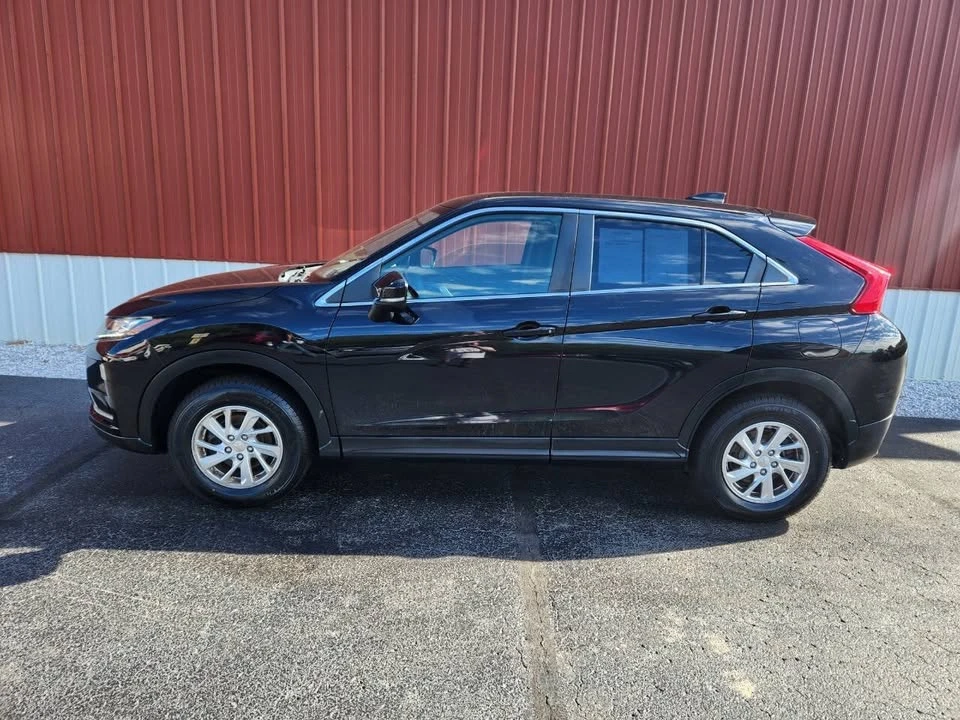 2018 Mitsubishi Eclipse Cross - Image 2 of 20