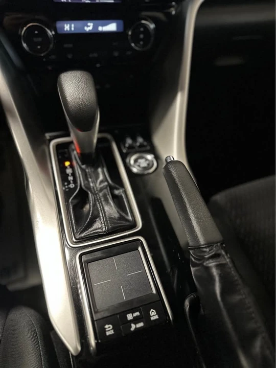 2018 Mitsubishi Eclipse Cross - Image 16 of 20