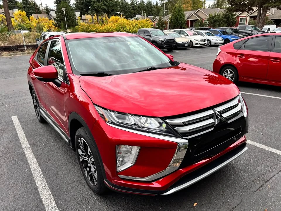 2018 Mitsubishi Eclipse Cross - Image 2 of 20