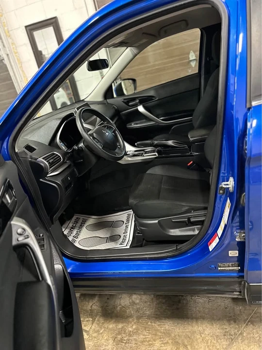2018 Mitsubishi Eclipse Cross - Image 14 of 20