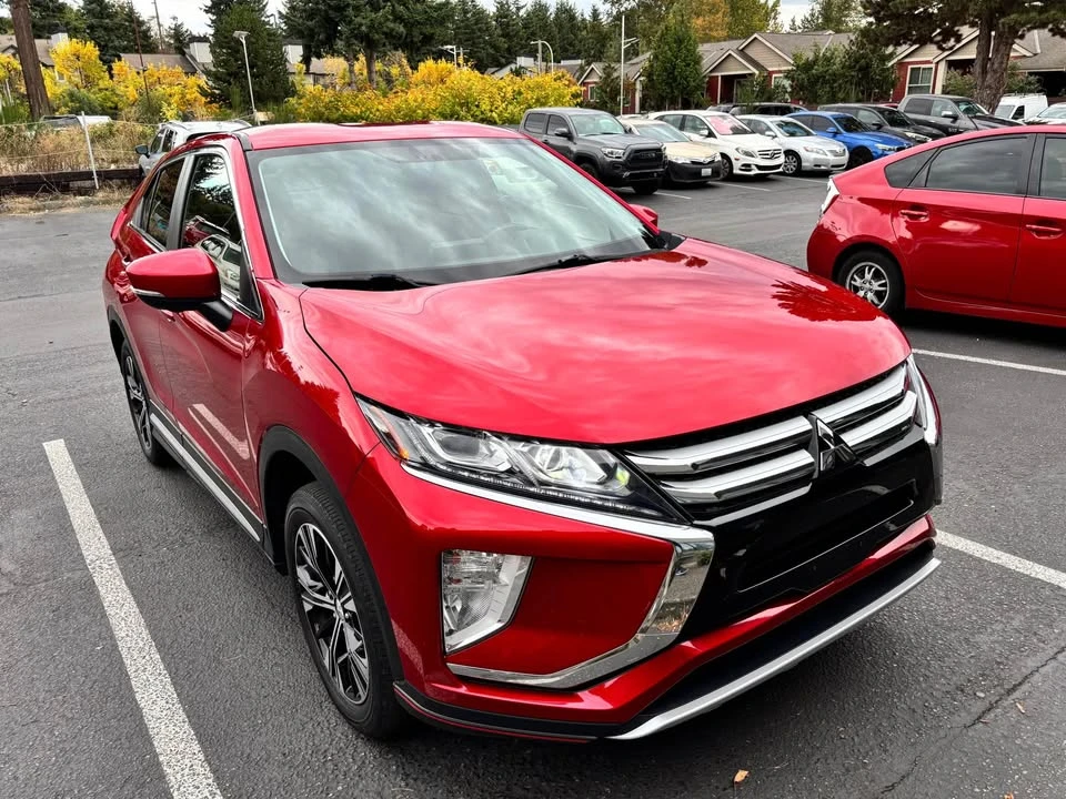2018 Mitsubishi Eclipse Cross - Image 2 of 19
