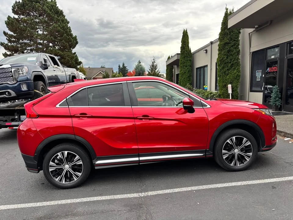 2018 Mitsubishi Eclipse Cross - Image 4 of 19
