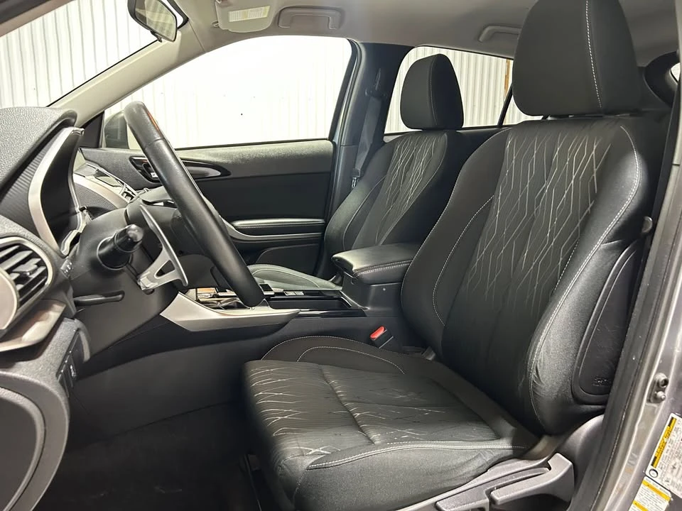 2018 Mitsubishi Eclipse Cross - Image 10 of 18