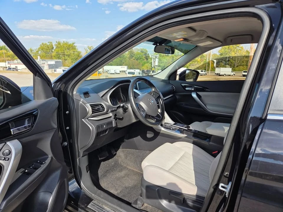 2018 Mitsubishi Eclipse Cross - Image 11 of 20