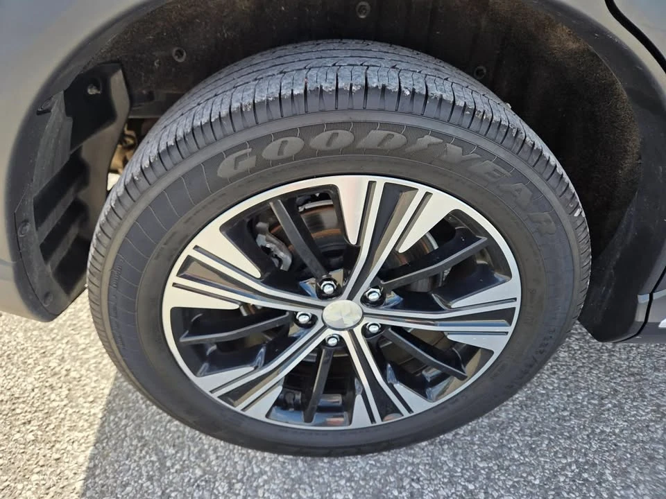 2018 Mitsubishi Eclipse Cross - Image 10 of 20