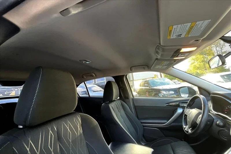 2018 Mitsubishi Eclipse Cross - Image 18 of 19