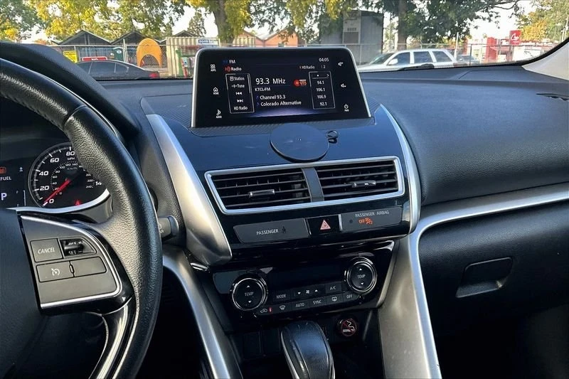 2018 Mitsubishi Eclipse Cross - Image 5 of 19