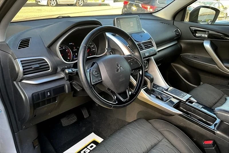 2018 Mitsubishi Eclipse Cross - Image 10 of 19